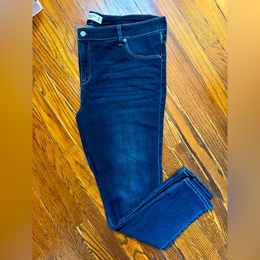 Abercrombie & Fitch Mid Rise Jean Legging